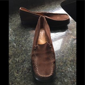 TOD’s Brown Suede Driving Loafers Make An Offer
